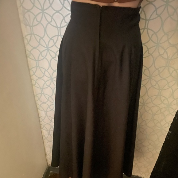 NWNT Alexis SAYsgh Chic A line Black Flared Skirt size 6 - Picture 5 of 9